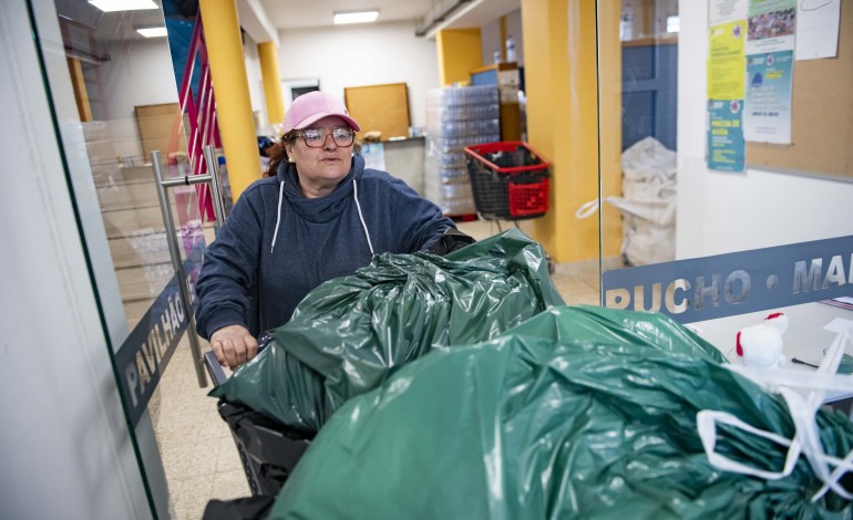 natalia-loba-do-mar-que-em-tempos-adversos-tambem-acode-em-terra
