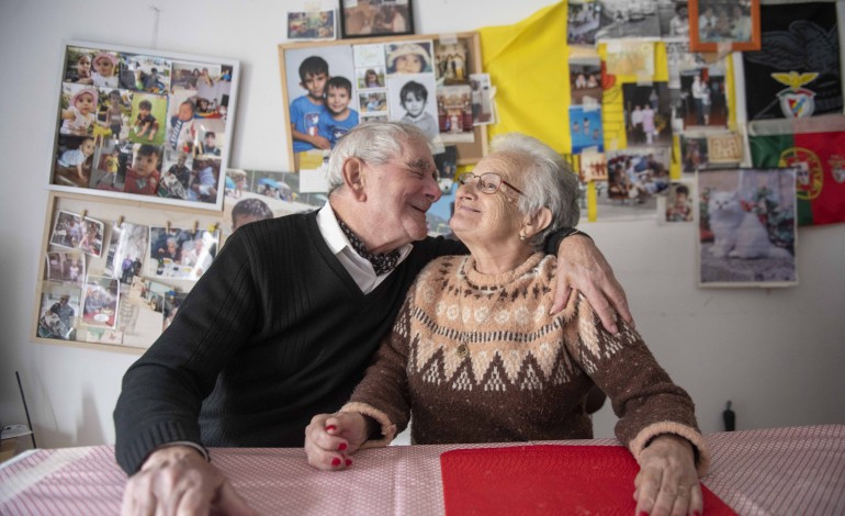 Isidro Abrantes e Francelina Joaquim gostam de ver juntos os jogos da União de Leiria