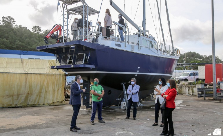 ministro-do-mar-visita-o-porto-da-nazare-e-unidade-de-transformacao-de-pescado-em-valado-dos-frade