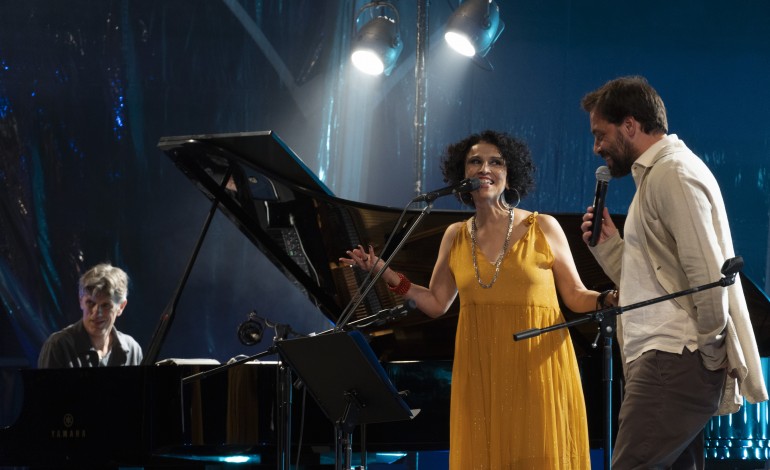 O Bossarenova Trio, do Brasil e Alemanha, mostrou o melhor do Bossa Nova na Cerca do Mosteiro de Alcobaça