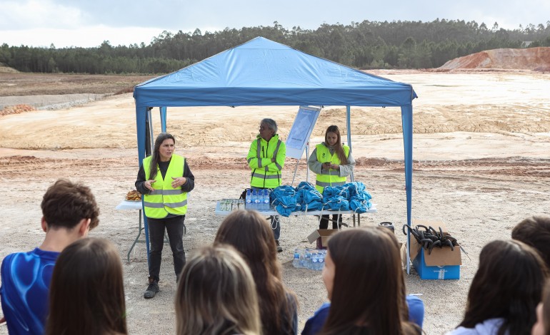 Mais de 70 alunos da escola do I ciclo da Albergaria, do 1.º aos 4.º anos, e do 9.º ano do Externato Escolar local