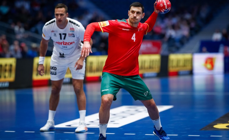 pedro-portela-estreia-se-na-seleccao-de-andebol-de-praia