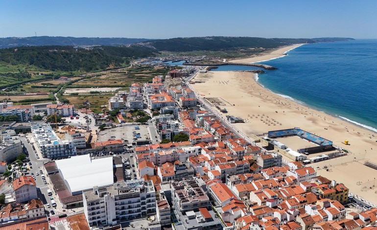 nazare-reforca-oferta-de-estacionamento
