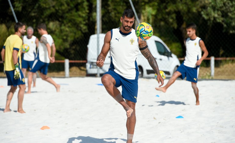 jogadores-da-regiao-chamados-ao-primeiro-estagio-do-ano-da-seleccao-de-futebol-de-praia
