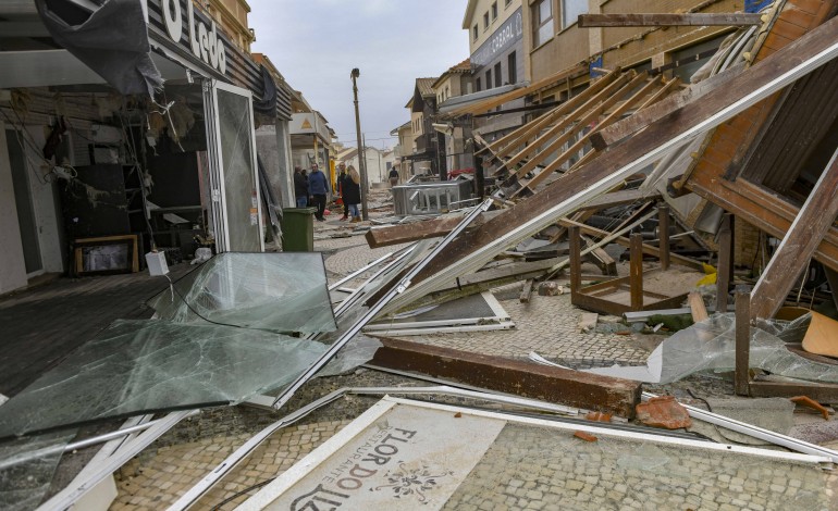 musicos-juntam-se-em-valadares-e-realizam-concerto-solidario-com-a-marinha-grande