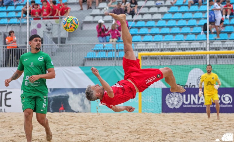 torneios-levam-a-nazare-os-melhores-clubes-de-futebol-de-praia