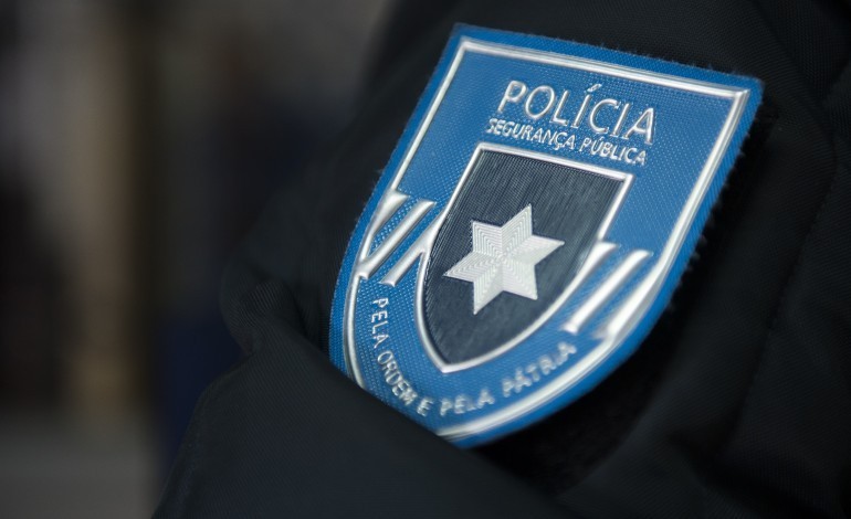 intervencao-policial-frustra-ignicao-de-incendio-incitado-por-motivos-passionais-em-leiria