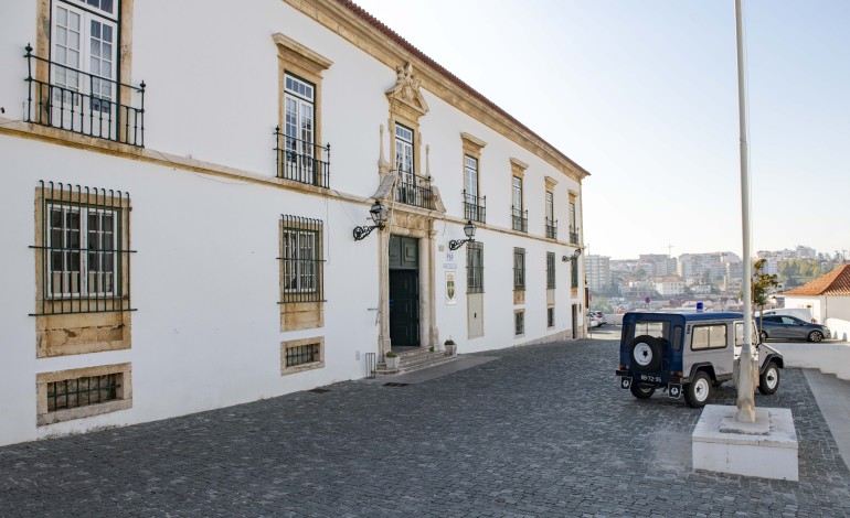 foge-da-esquadra-da-psp-de-leiria-para-evitar-prisao