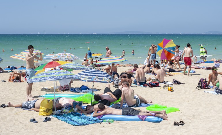 com-pais-caro-para-viajar-familias-preferem-celebrar-reveillon-no-estrangeiro