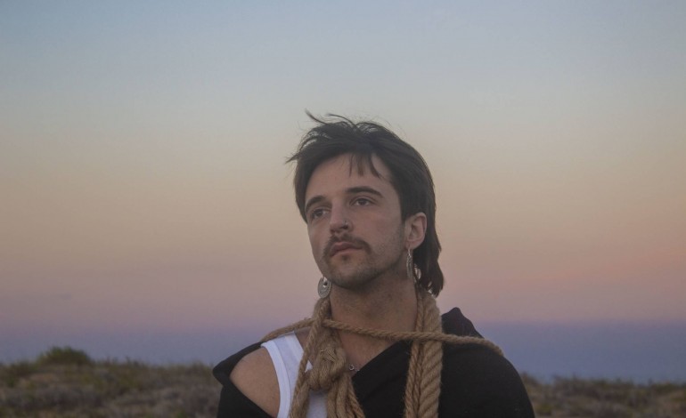 fema-o-pioneiro-do-tugaze-inspira-se-na-natureza-para-convocar-calma-e-mudanca