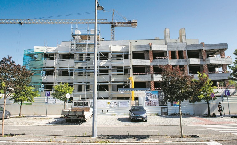 regiao-de-leiria-com-mais-21-me-para-habitacao